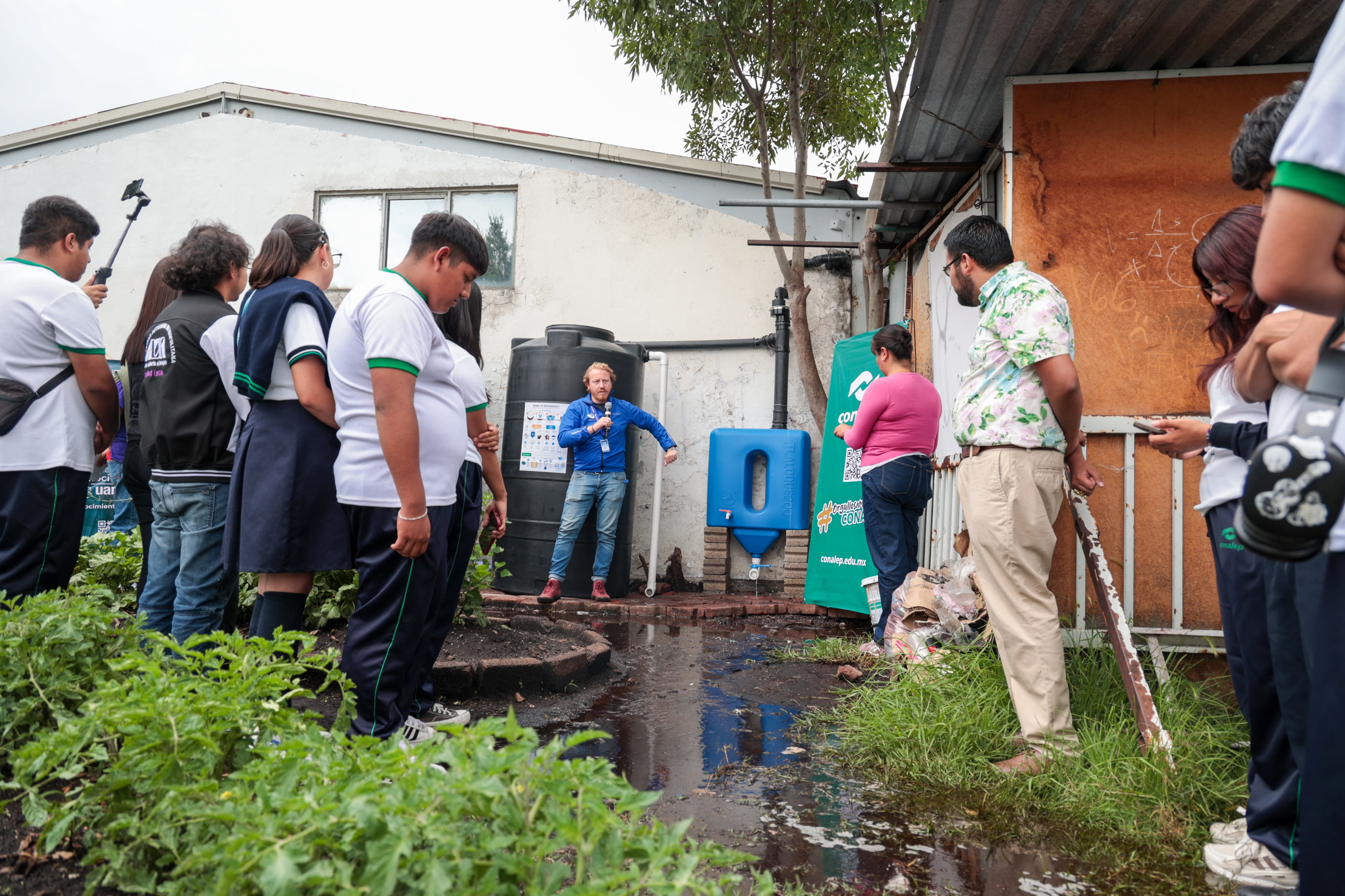 FOTO SISTEMA DE RECOLECCIÓN DE AGUA FOTO 2 