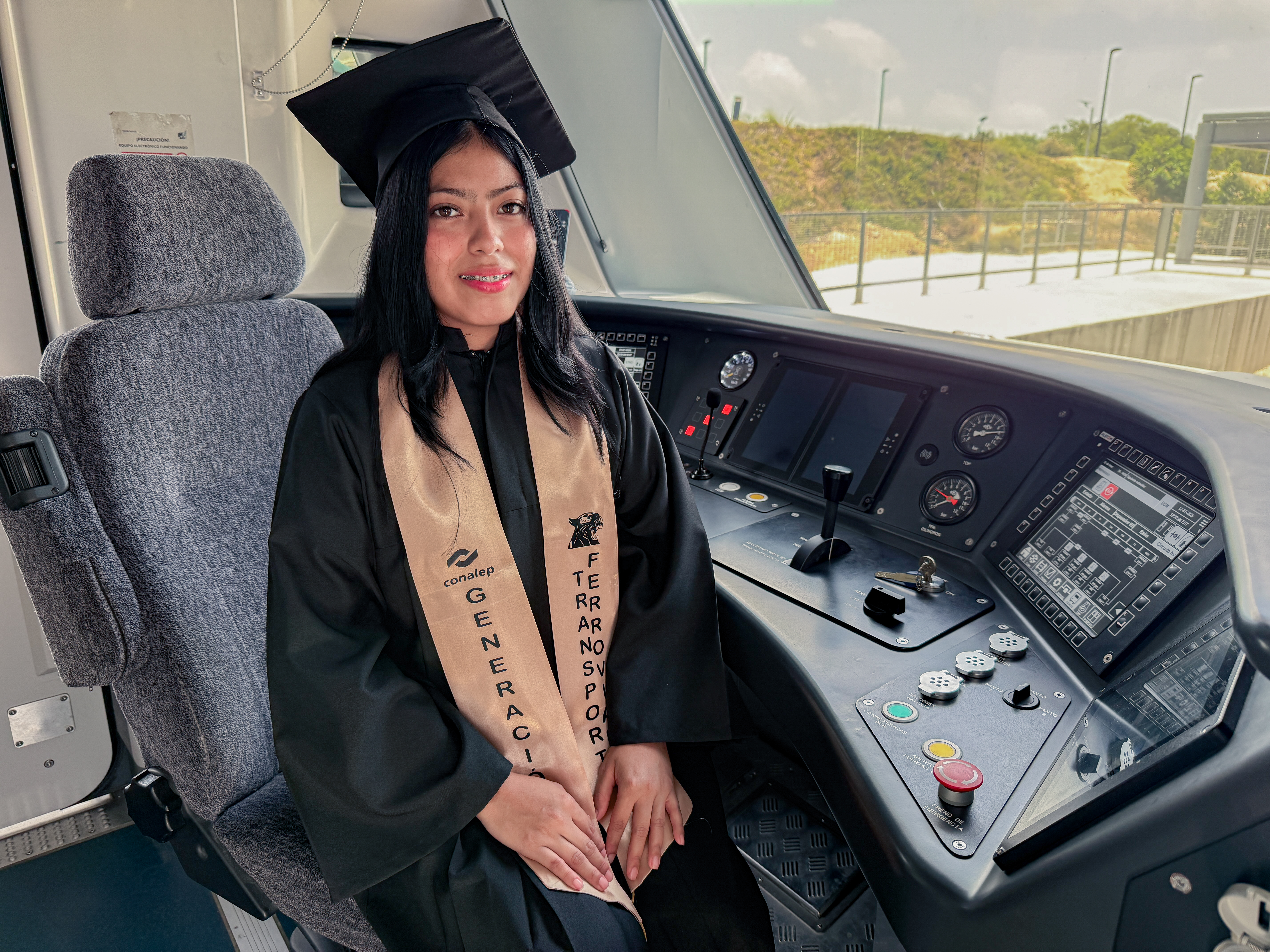 GRADUADA EN EL TREN MAYA 