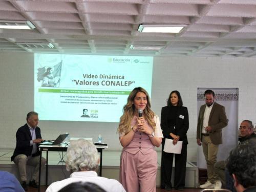 FOTO 1 CURSO DE MTRA. MARIELA 