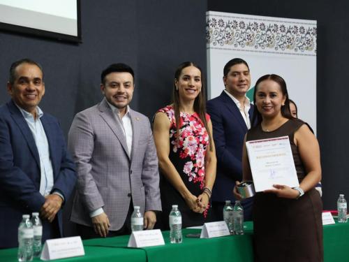 ENTREGA RECONOCIMIENTOS ANTIGÜEDAD FOTO PORTADA 